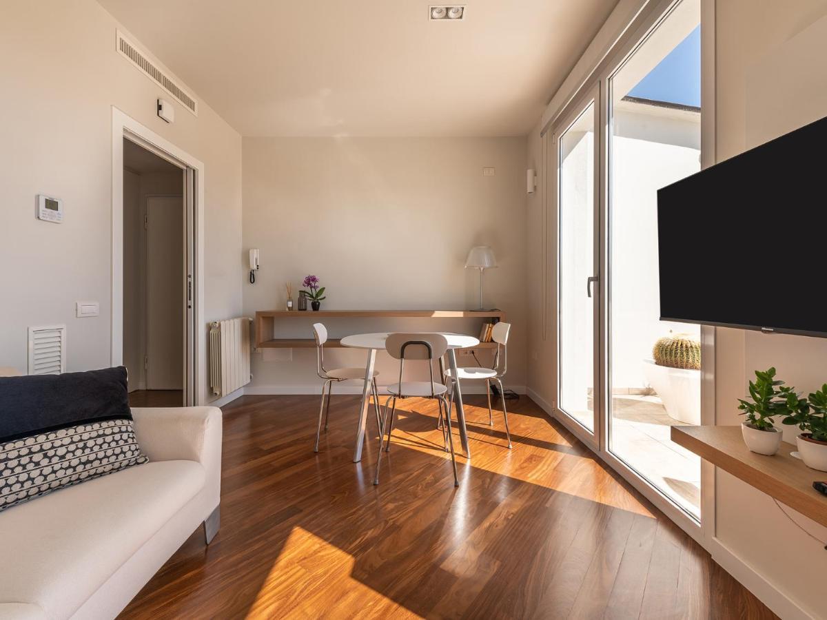 Апартаменты Penthouse Center Кальяри Экстерьер фото