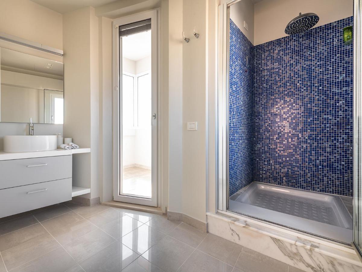Апартаменты Penthouse Center Кальяри Экстерьер фото